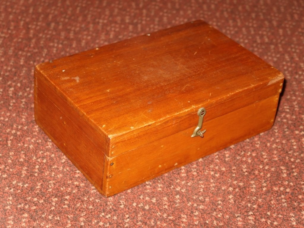 vintage houten naaikistje, retro opbergkistje uit oma’s tijd, Verzamelen, Retro, Verzenden, Huis en Inrichting