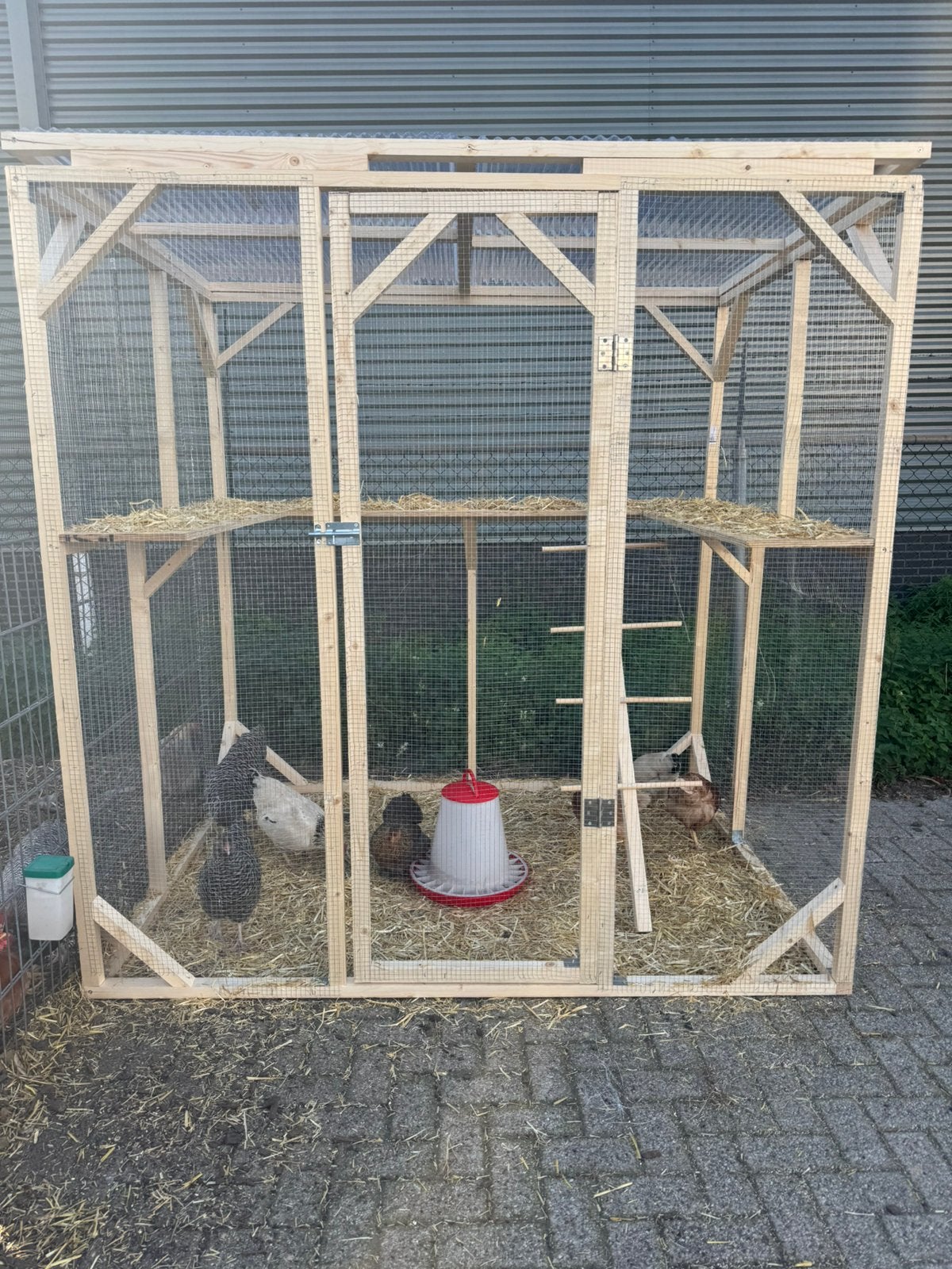 Handgemaakte ruime kippenren / kippenhok, Dieren en Toebehoren, Ophalen, Zo goed als nieuw, Hout