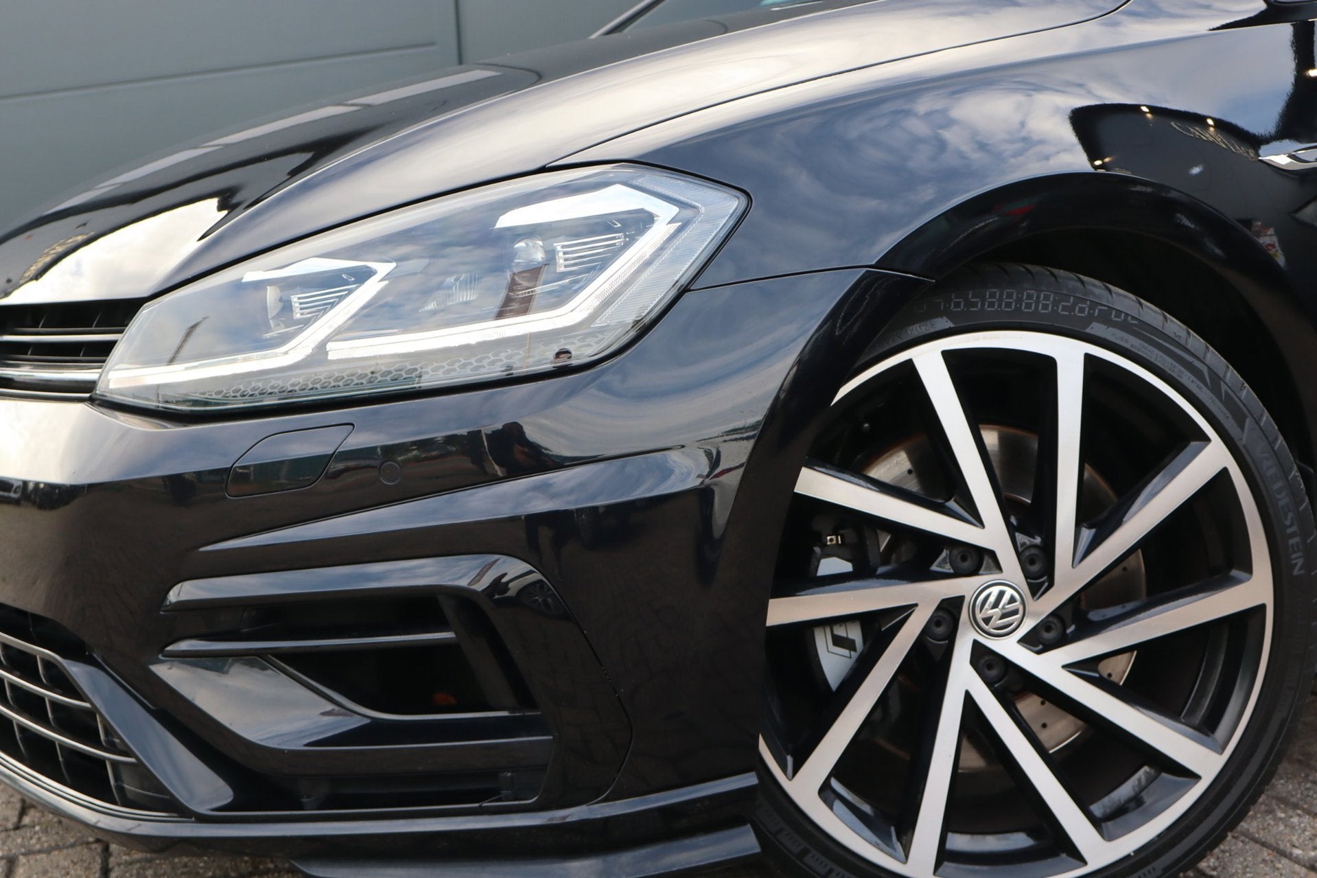 Volkswagen Golf 2.0 TSI 4Motion R-Panoramadak-Golf 7,5, Automaat, Dealer onderhouden, Euro 6, 4 cilinders