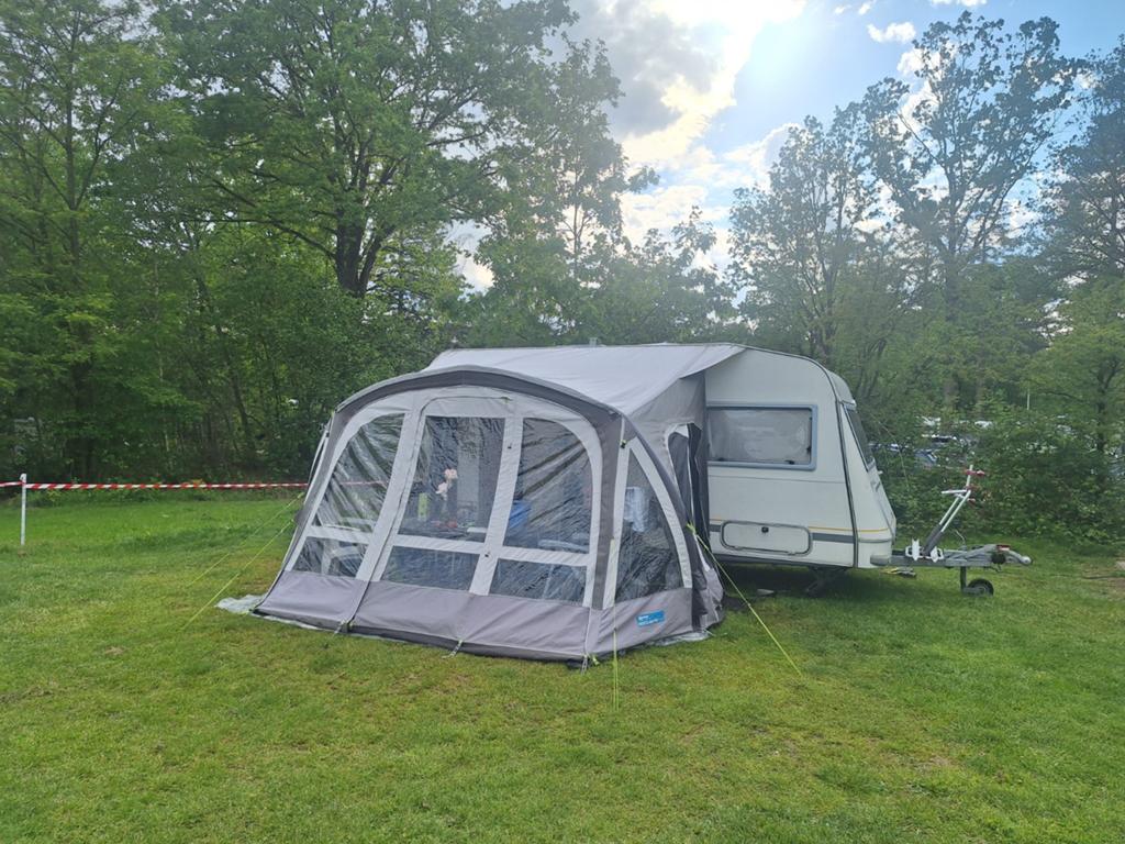 Opblaas voortent kampa air pro 350, Ophalen, Gebruikt