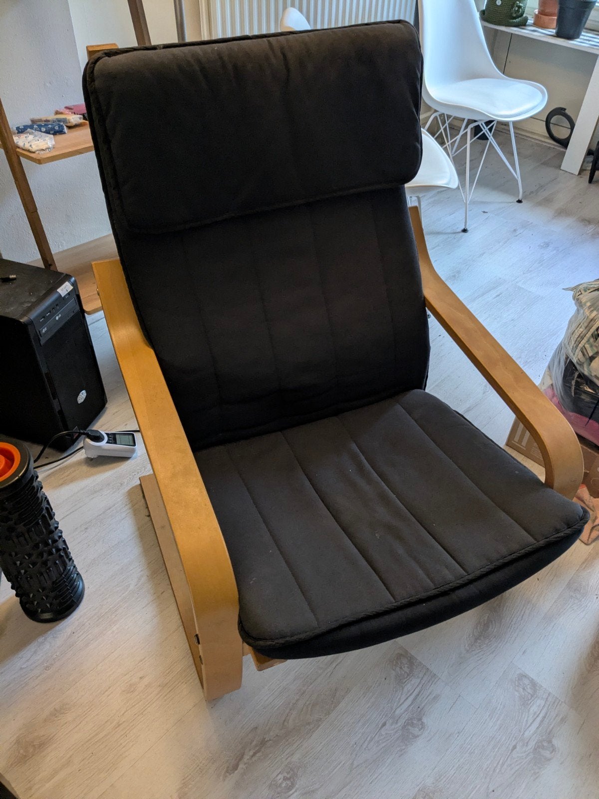 IKEA Poang. Rocking chair. Black, Ophalen, Zo goed als nieuw, 75 tot 100 cm, 50 tot 75 cm