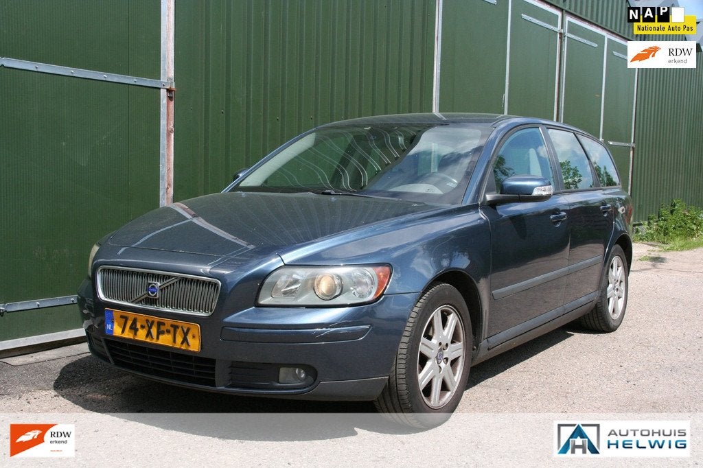 Volvo V50 1.8 Edition I, LEER, AIRCO, NIEUWE APK JUNI 2027, Auto's, Volvo, Voorwielaandrijving, 125 pk, Beige, 4 cilinders