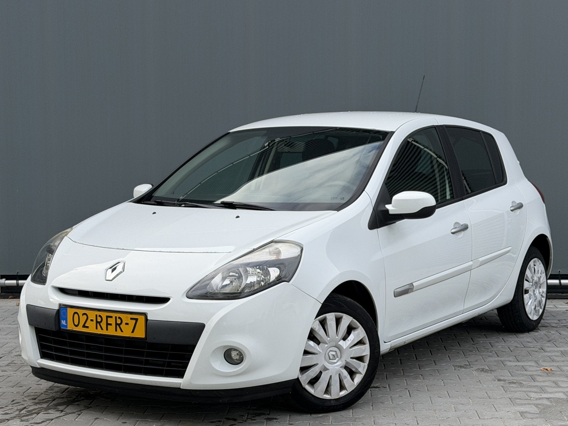Renault Clio BWJ 2011 | 1.5 dCi 89PK Authentique | AIRCO | R