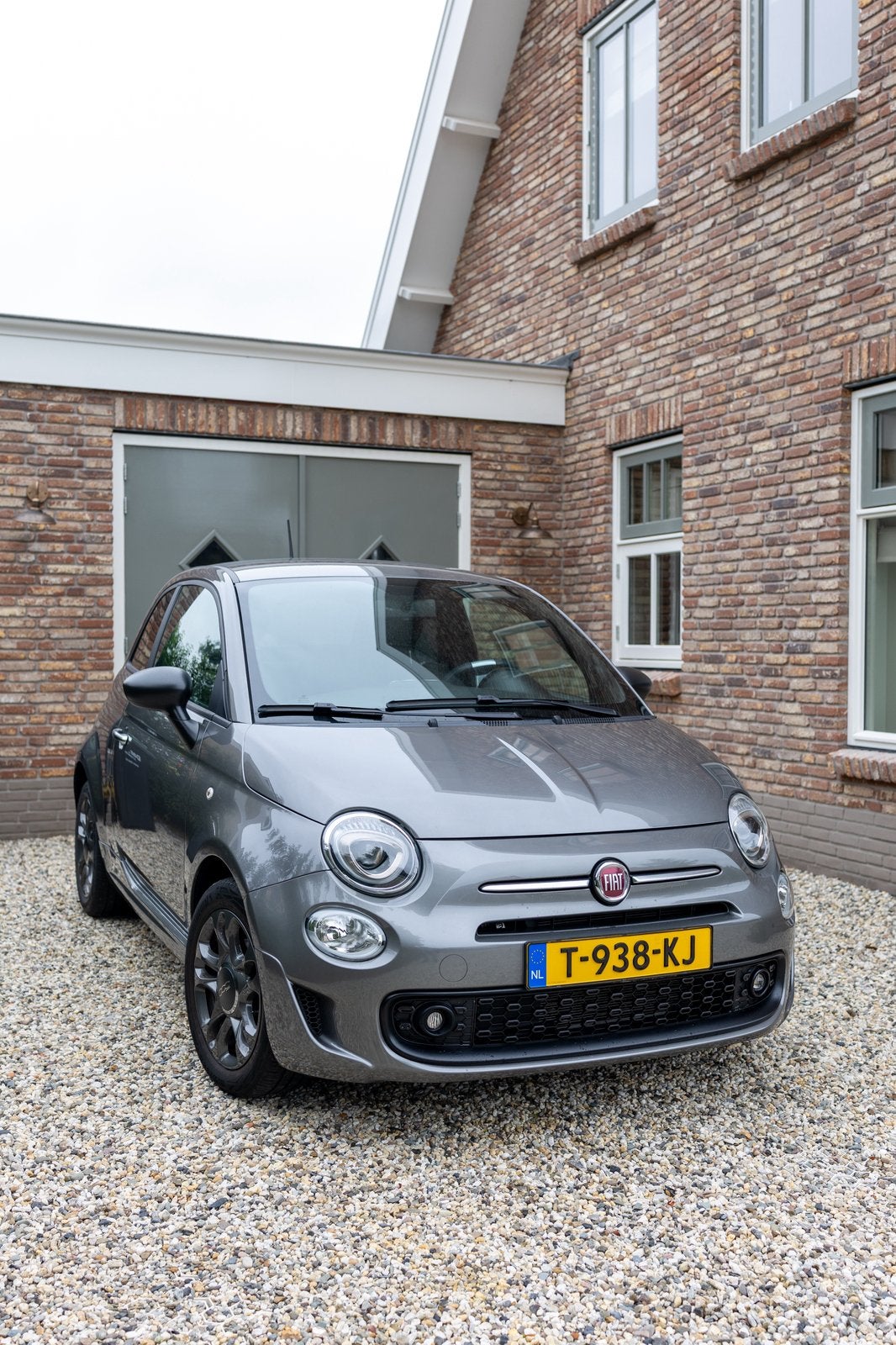 Fiat 500 1.0 Hybrid Sport | CarPlay | Cruise control, Auto's, Voorwielaandrijving, 40 €/maand, Zwart, 4 stoelen
