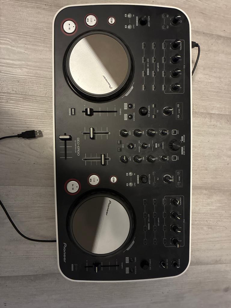 Pioneer DDJ-SB2 DJ Controller - Zo goed als nieuw, Muziek en Instrumenten, Dj-sets en Draaitafels, Ophalen, Zo goed als nieuw