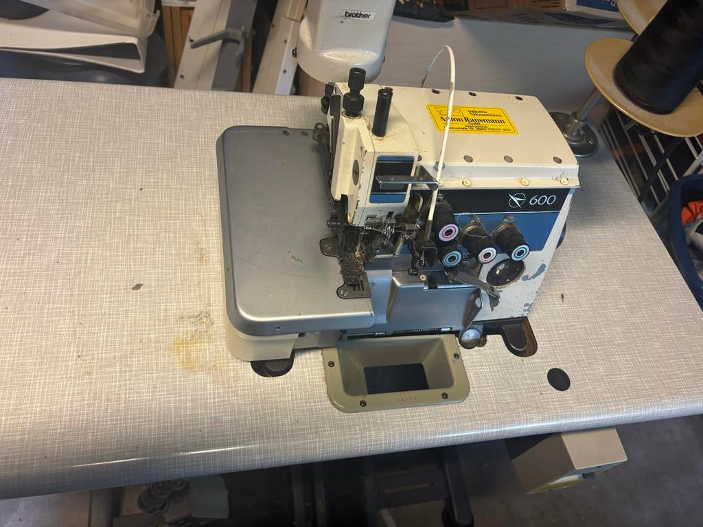 Industriële Lockmachine 600 - Anton Reegsmann, Overige merken, Gebruikt, Ophalen of Verzenden, Lockmachine