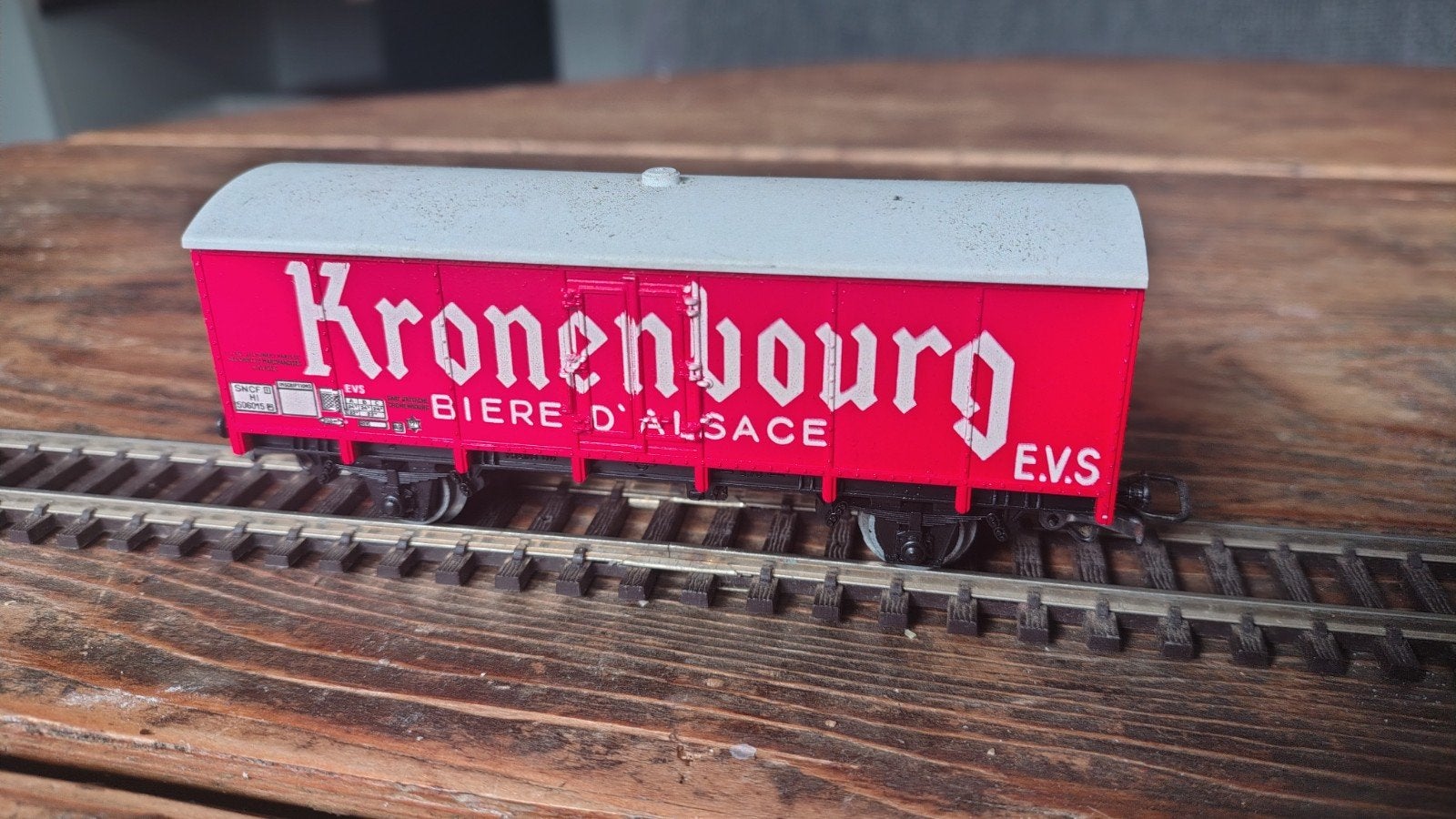 Jouef Kronenbourg Wagon - Modelspoor H0, Overige merken, Gebruikt, Gelijkstroom of Wisselstroom, Wagon