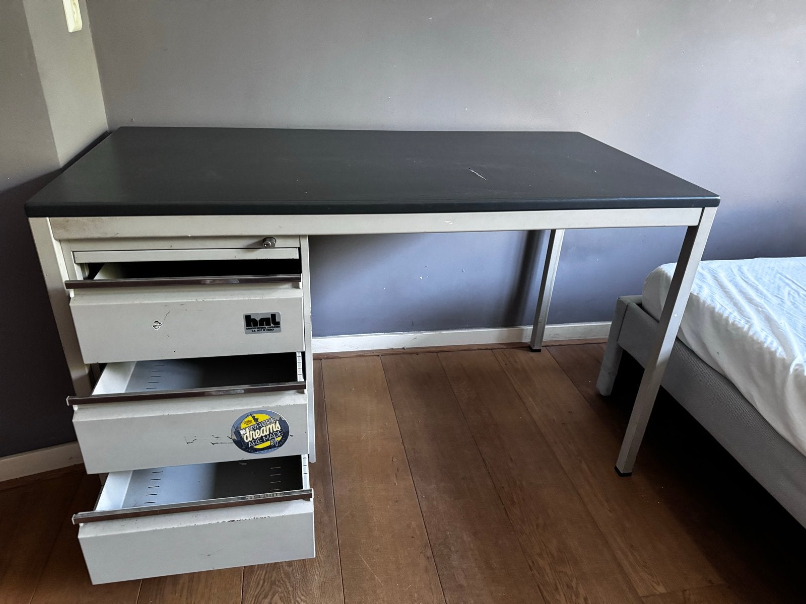 Vintage metalen bureau met lades, Ophalen, Gebruikt, Met lades, Metaal