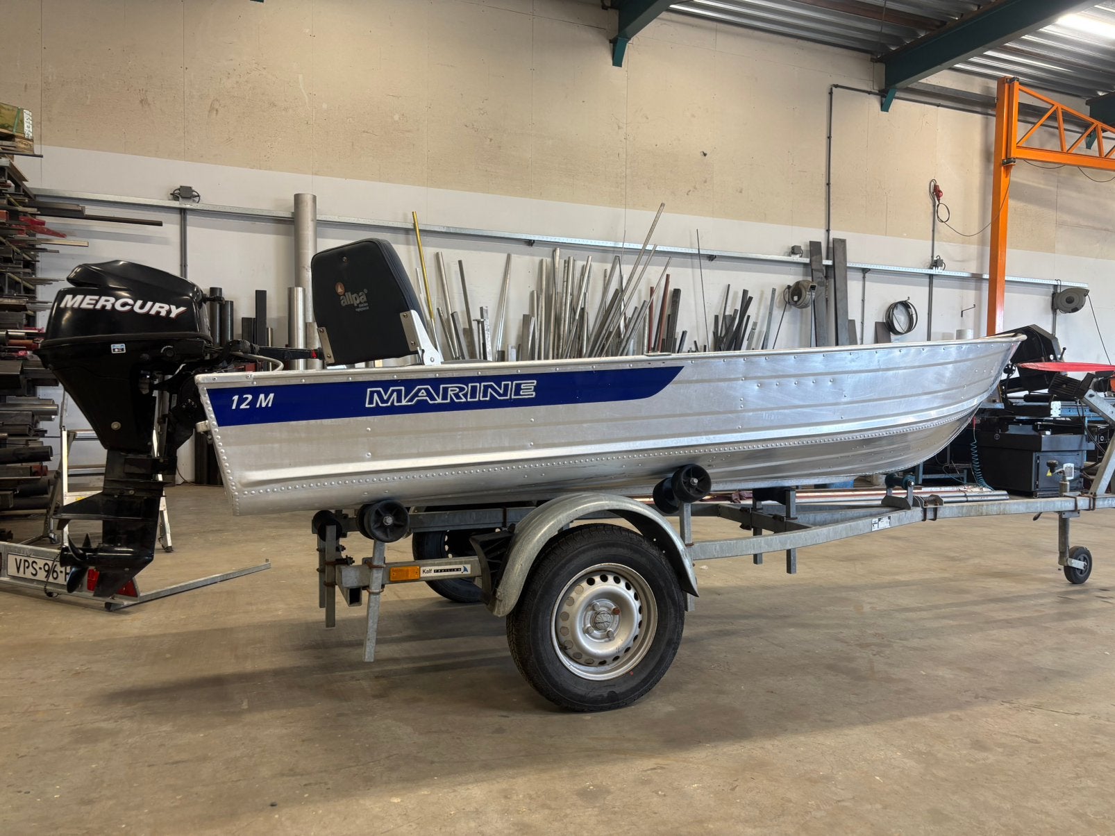 Aluminium marine 12m 3,70 lang met 9,9 pk mercury, Watersport en Boten, Vis- en Consoleboten, Ophalen, Overige merken, Tot 10 pk