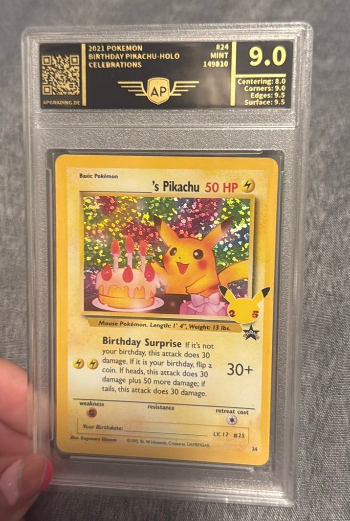 Birthday pikachu-holo AP Grade, Ophalen of Verzenden, Zo goed als nieuw, Losse kaart