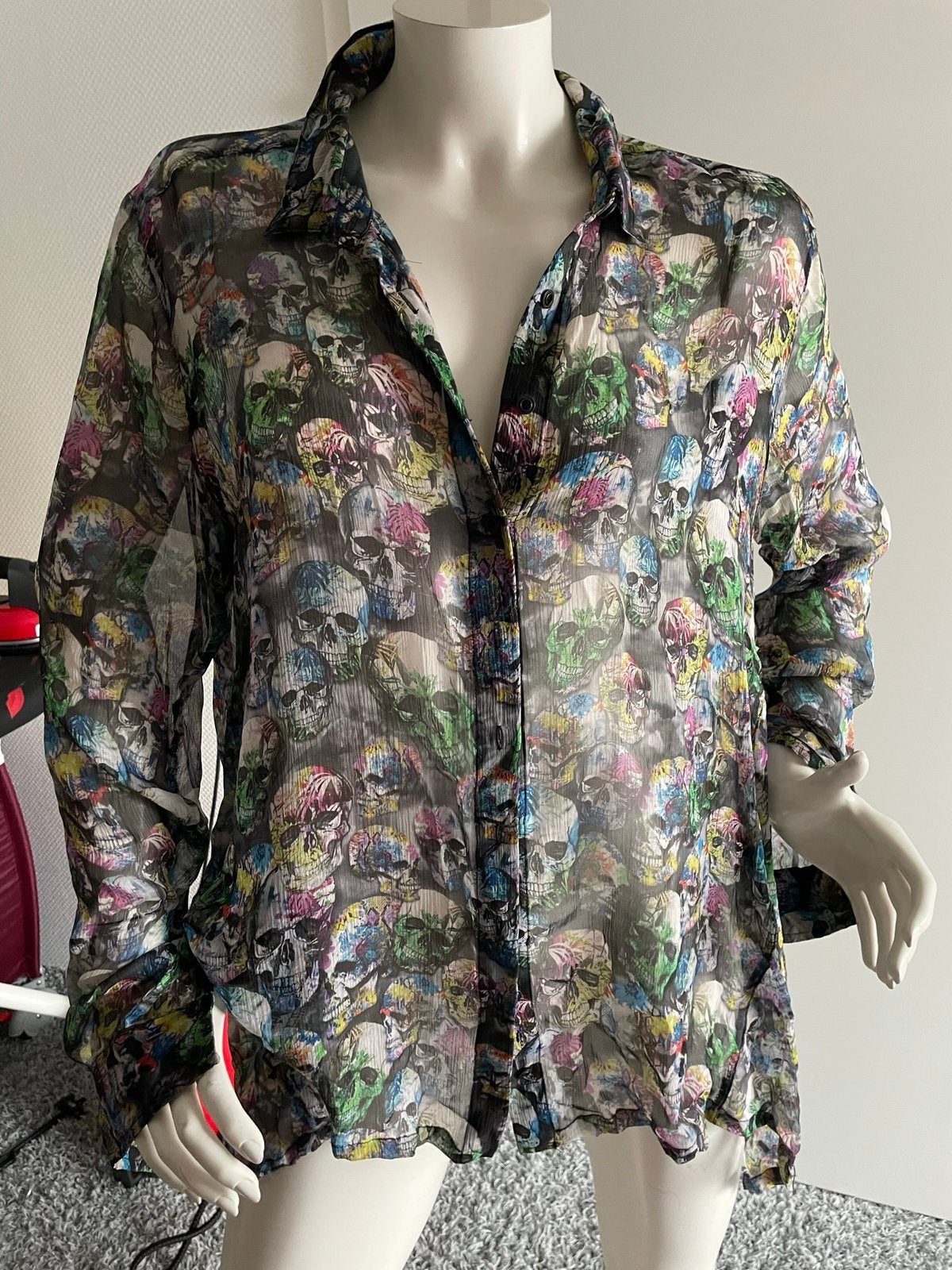 Designer blouse met doodskoppen maat m, Maat 38/40 (M), Designer, Zwart, Ophalen of Verzenden