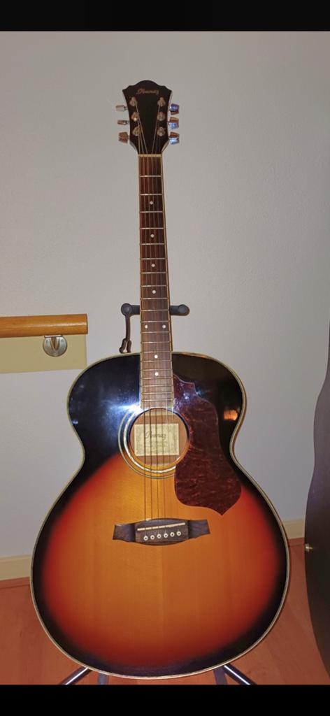 Ibanez akoestische gitaar met boston koffer, Muziek en Instrumenten, Ophalen of Verzenden, Zo goed als nieuw, Western- of Steelstringgitaar