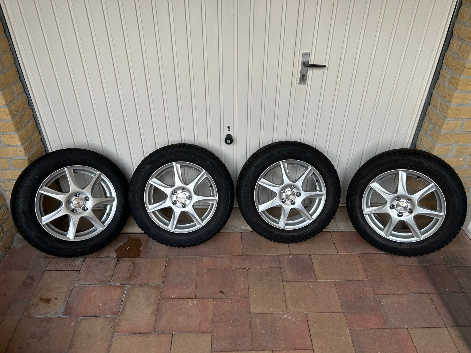 16 inch lichtmetalen velgen met winterbanden, Ophalen, Gebruikt, 16 inch, Banden en Velgen