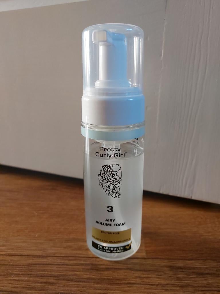 Pretty curly girl Airy volume foam, Ophalen of Verzenden, Zo goed als nieuw, Gel, Wax, Haarlak of Mousse