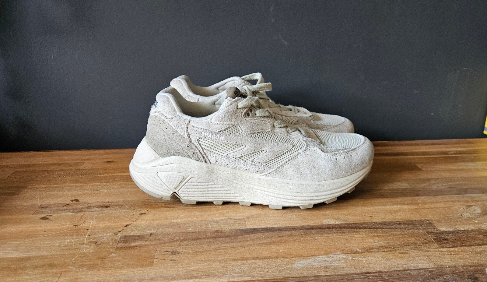 Hi-Tec HTS Shadow RGS Sneakers - maat 39 -Zo goed als nieuw, Hi-Tec, Verzenden, Beige, Sneakers of Gympen