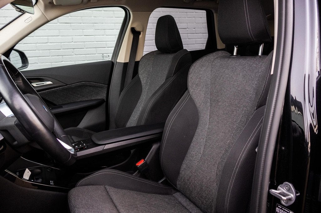 BMW X1 xDrive25e|Pano| Carplay|Sportstoelen|LED|Camera|Navi|, Auto's, Stof, Gebruikt, Euro 6, Vierwielaandrijving