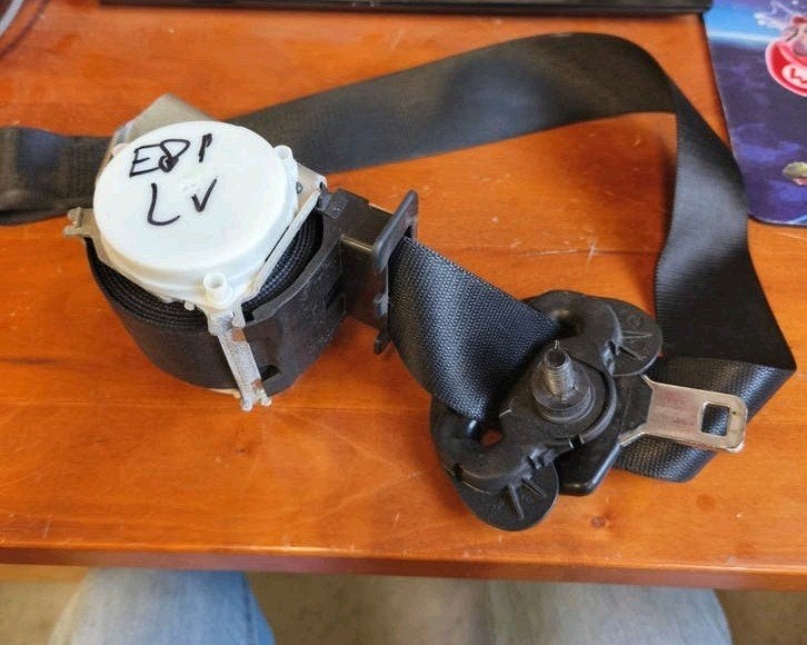 gordel links voor BMW E81 1 serie seatbelt lv left front, B, Ophalen of Verzenden, W, BMW