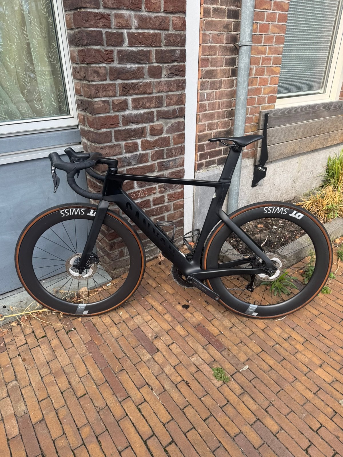 Foto 3 van Canyon Aeroad CF SLX 8 Di2 maat M
