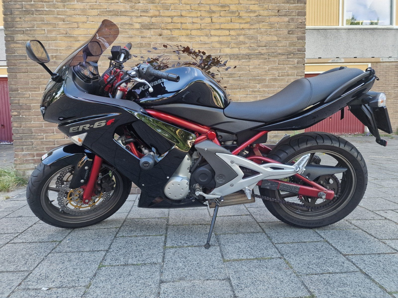 Kawasaki ER-6F ABS 2006 - rood met zwarte motor 650cc, 2 cilinders, Motorrijbewijs A, Gebruikt, Meer dan 35 kW