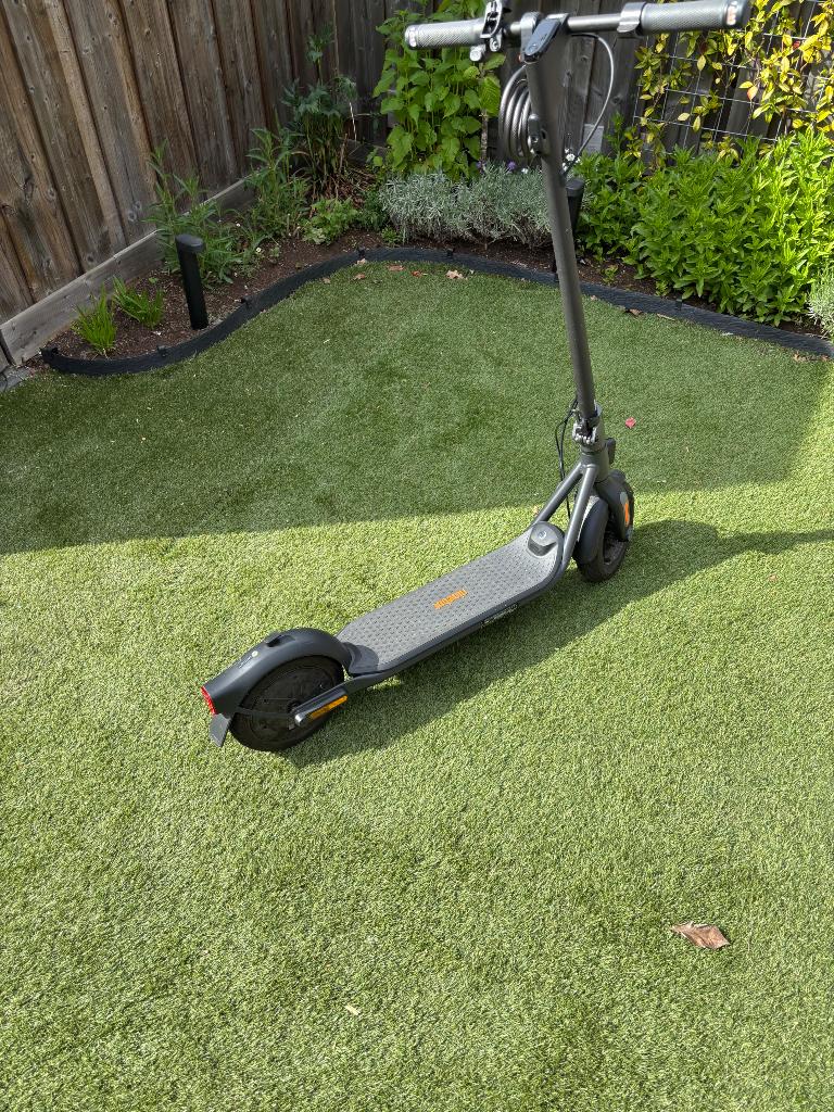 Elektrische step Ninebot, Fietsen en Brommers, Steps, Ophalen, Zo goed als nieuw, Elektrische step (E-scooter), Ninebot