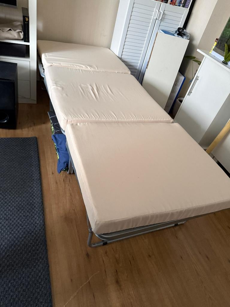 Logeerbed opklapbaar, Ophalen, 210 cm, Zo goed als nieuw, Metaal