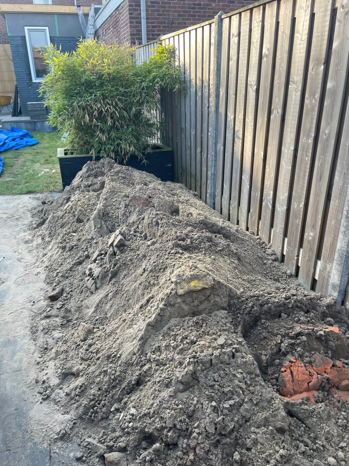 Gratis zand grond, Ophalen, Zo goed als nieuw, Overige typen