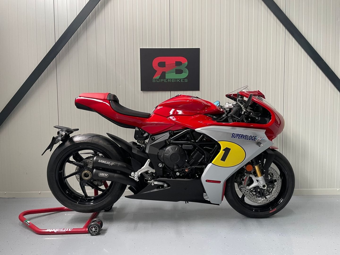 MV AGUSTA SUPERVELOCE 800 (bj 2026) 5 km, Traction Control, Motorrijbewijs A, Bedrijf, Super Sport