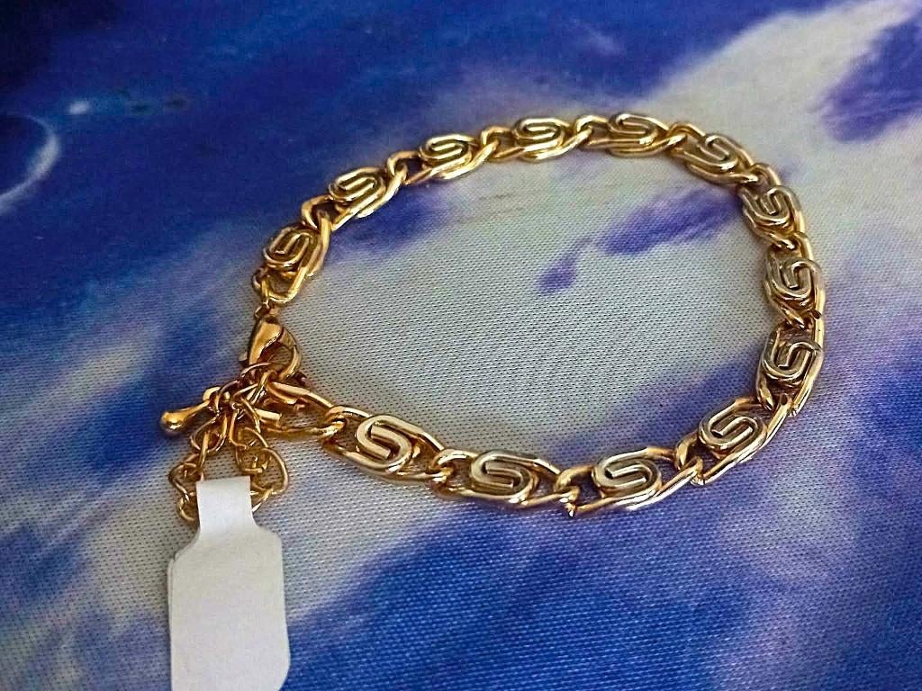  Vederlicht Gazet' Armbandje Handgemaakt in eigen Atelier , Verzenden, Nieuw, Goud, Overige materialen