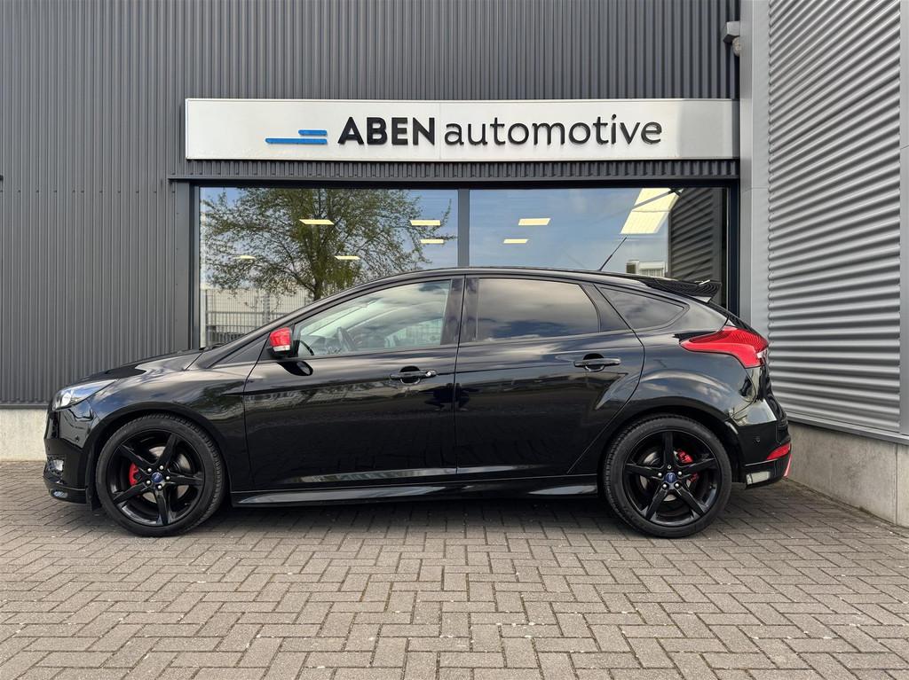 Ford Focus 1.5 Ecoboost 150PK Red & Black Edition (NAVI|AUTO, 4 cilinders, 150 pk, Zwart, Origineel Nederlands