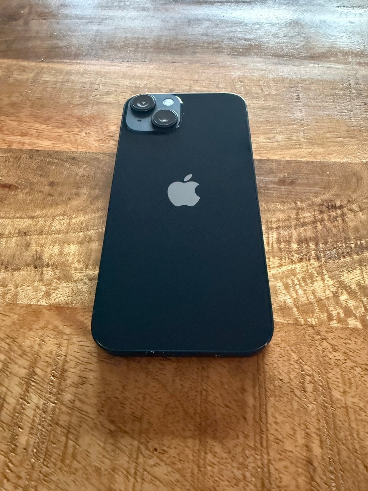 Foto 2 van Apple iPhone 14 Midnight 128GB