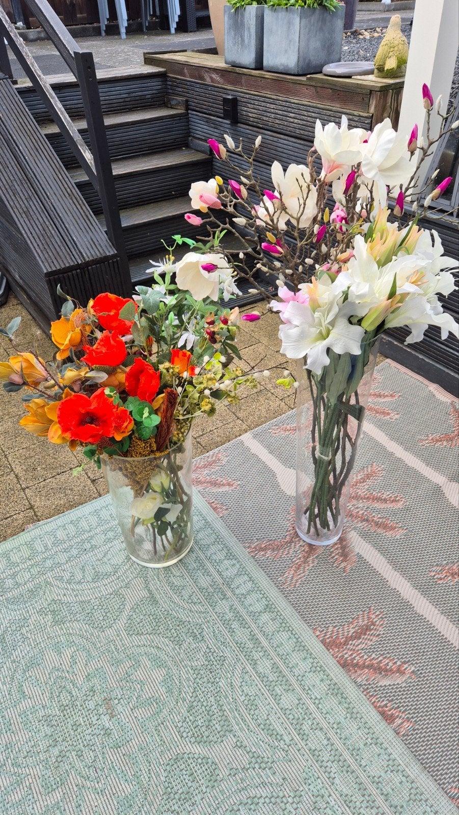 Prachtige kunstbloemen en kunstplanten in vazen, Ophalen, Gebruikt, Met pot of vaas, Textiel