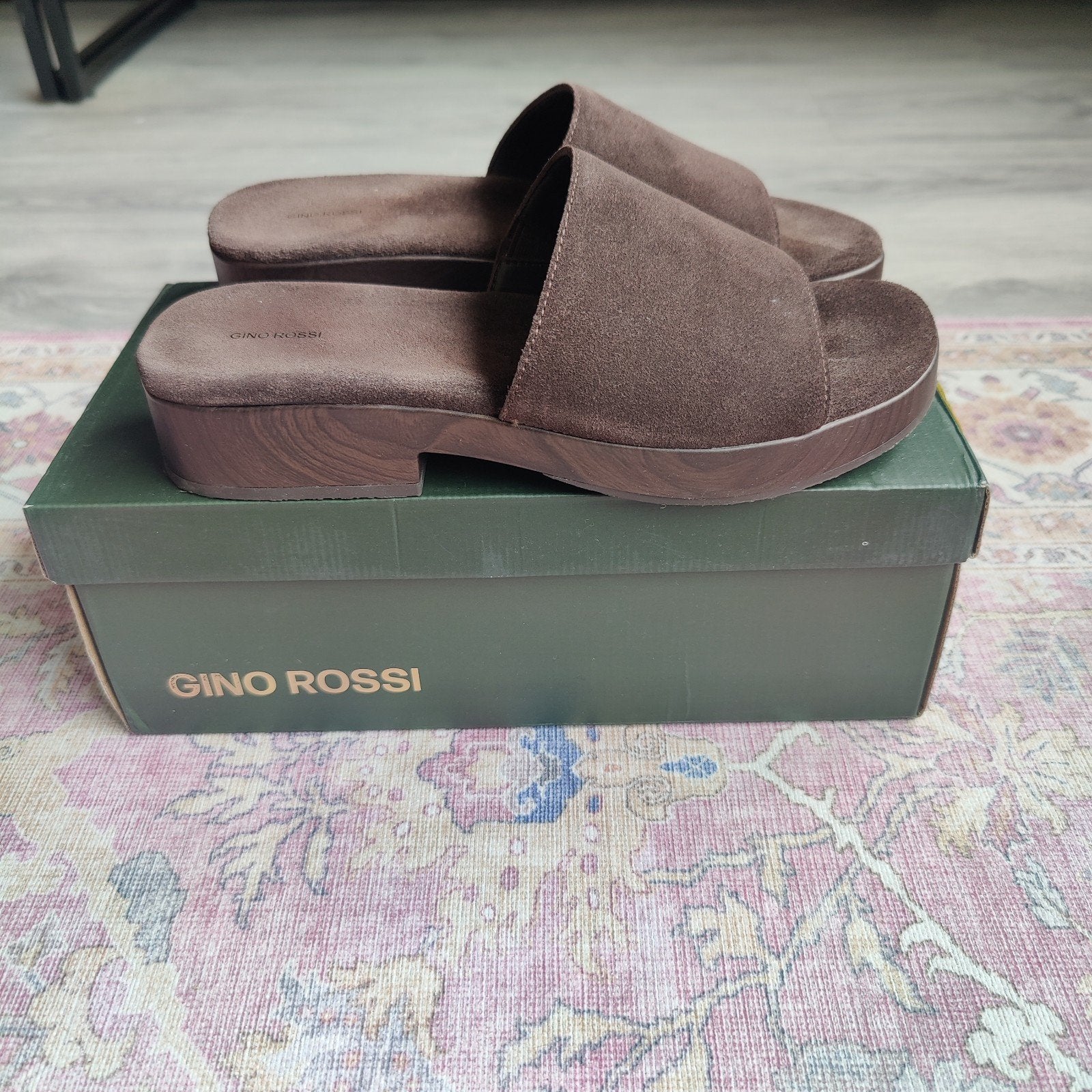 Gino Rossi muiltjes (suède) - Zo goed als nieuw, Kleding | Dames, Schoenen, Gino Rossi, Bruin, Zo goed als nieuw, Sandalen of Muiltjes