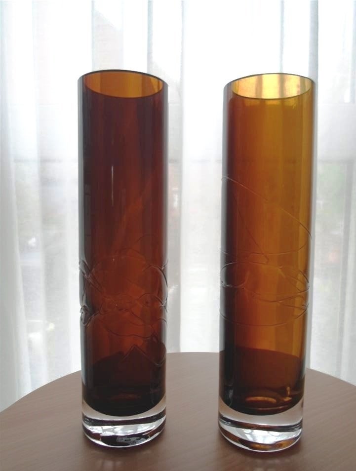 2 handgeblazen cilindervazen. Bruin met draadglas decoratie, Huis en Inrichting, Ophalen of Verzenden, Zo goed als nieuw, Bruin