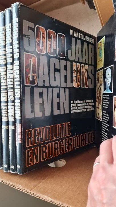 5000 Jaar Dagelijks Leven - Complete Serie, Ophalen of Verzenden, 14e eeuw of eerder, Gelezen, W. van Stuijvenberg
