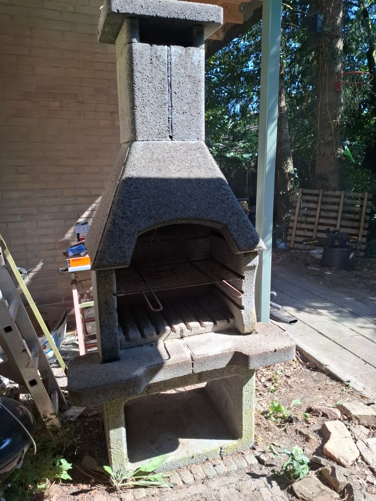 Betonnen buitenhaard / BBQ, Ophalen, Gebruikt