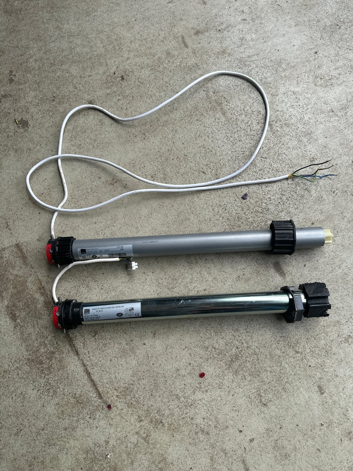 Buismotor rolluik - Simu T5 40/12 en T520/12, Doe-het-zelf en Verbouw, Rolluiken, Ophalen, Gebruikt, Minder dan 100 cm, Wit