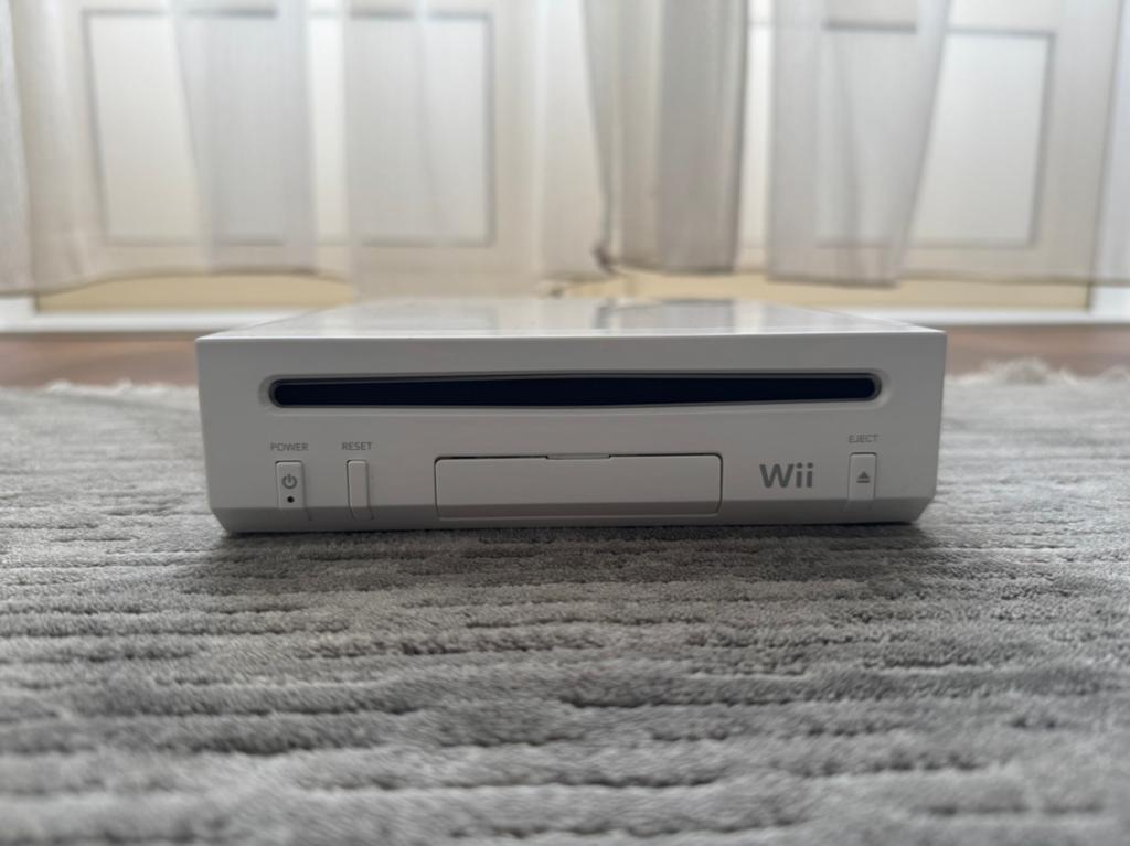 Nintendo Wii Compleet + Wii Motion Plus + Just Dance, Ophalen of Verzenden, Zo goed als nieuw, Met 1 controller, Met games