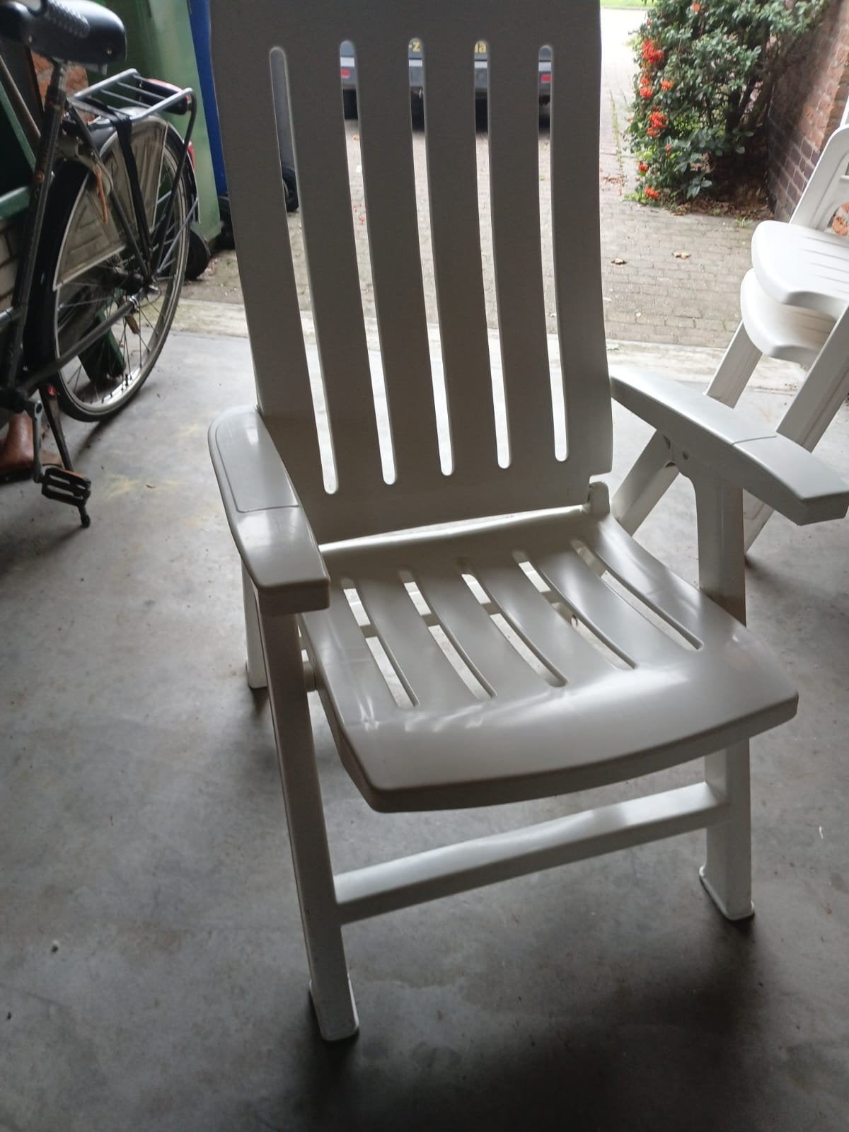 Jardin witte tuinstoel, verstelbaar 2x, Ophalen, Zo goed als nieuw, Kunststof, Inklapbaar