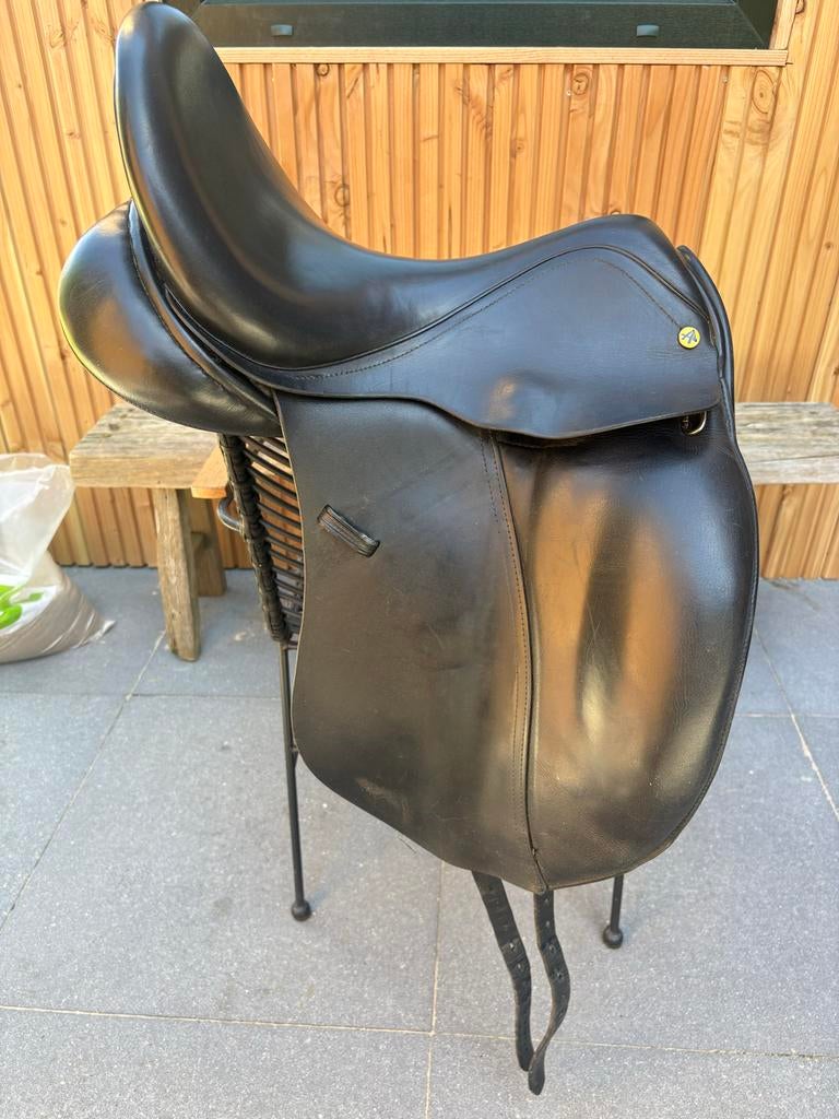 Anatomica 16,5 inch dressuurzadel, Dieren en Toebehoren, Paarden en Pony's | Zadels, Ophalen of Verzenden, Gebruikt, Dressuur