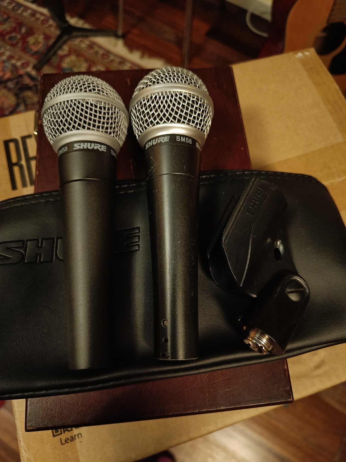 Twee Shure SM58 zangmicrofoons met hoes en klem, Muziek en Instrumenten, Microfoons, Ophalen of Verzenden, Gebruikt, Zangmicrofoon