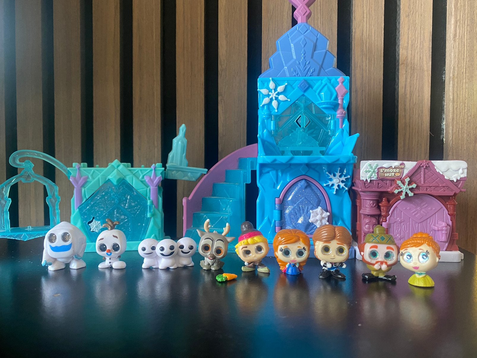 Leuke Disney Doorables Frozen Speelset(Kasteel + Figuurtjes), Verzenden, Zo goed als nieuw