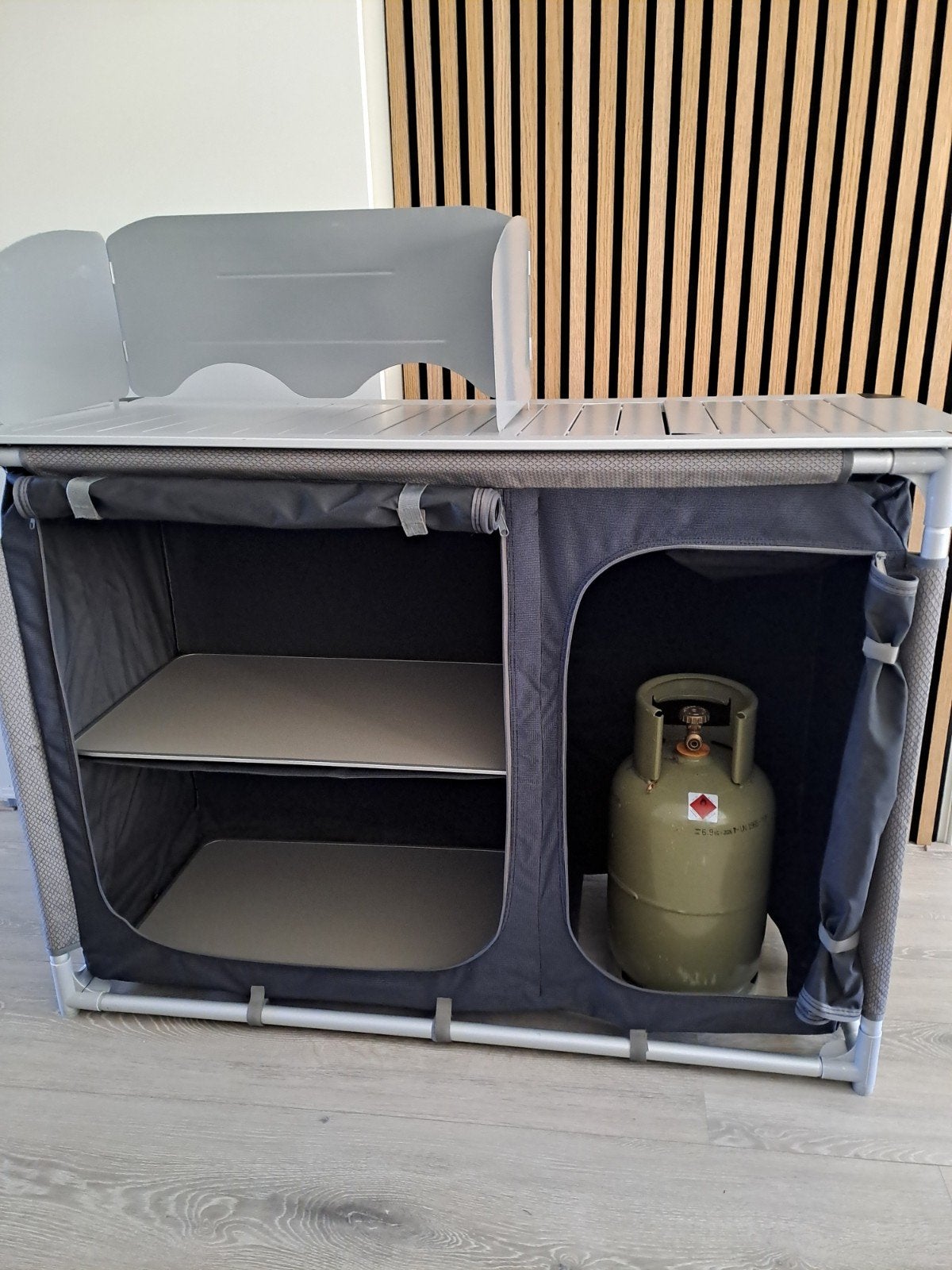 Vrijbuiter Outdoor Camping Keuken met Windscherm, Ophalen, Zo goed als nieuw
