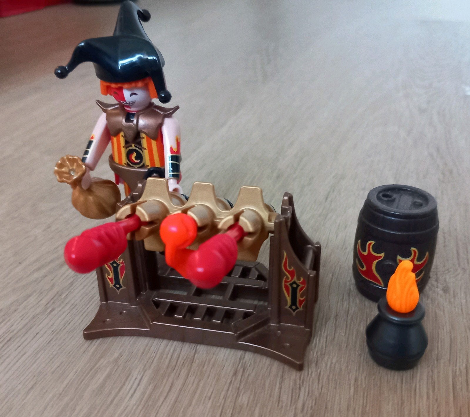 70228 Novelmore, vuurmeester Kaboom