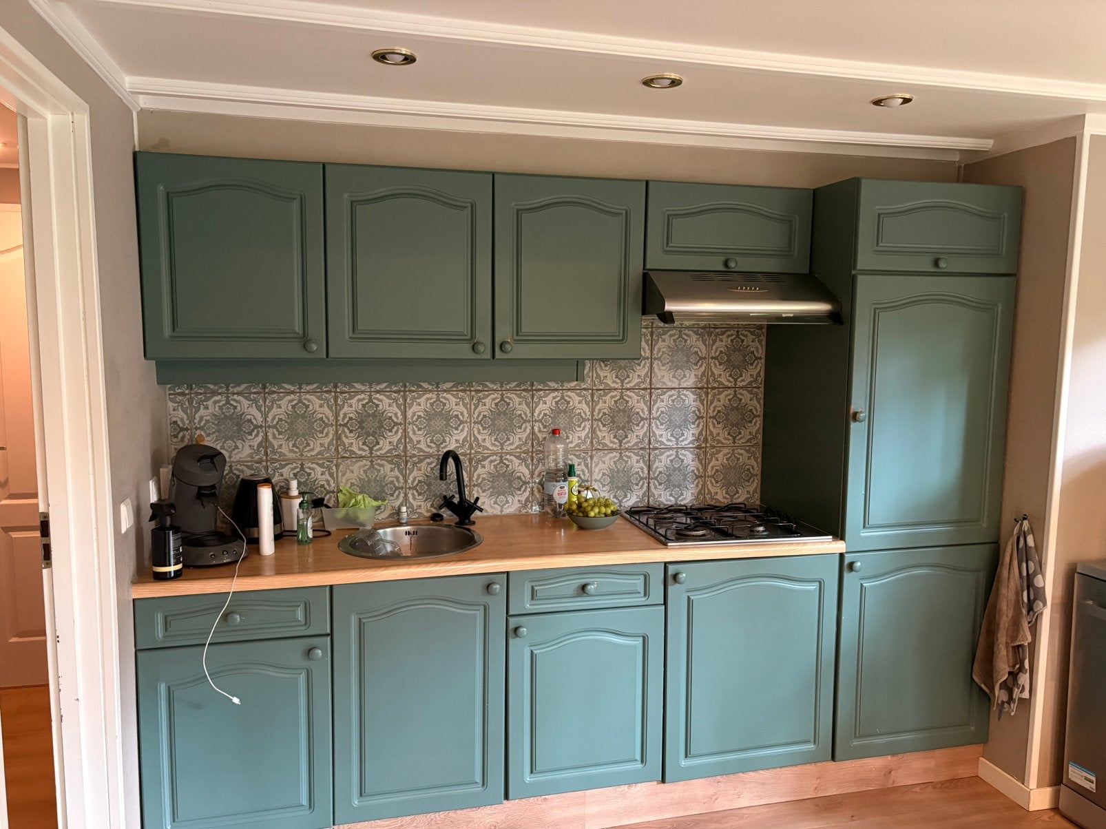 Keuken gratis, Huis en Inrichting, Keuken | Complete keukens, Zo goed als nieuw, Enkelwandige keuken, Kunststof, Hoogglans of Gelakt