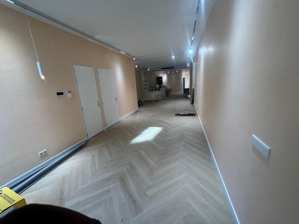 Praktijkruimte te huur in luxe beautysalon, Huizen en Kamers, Kamers te huur
