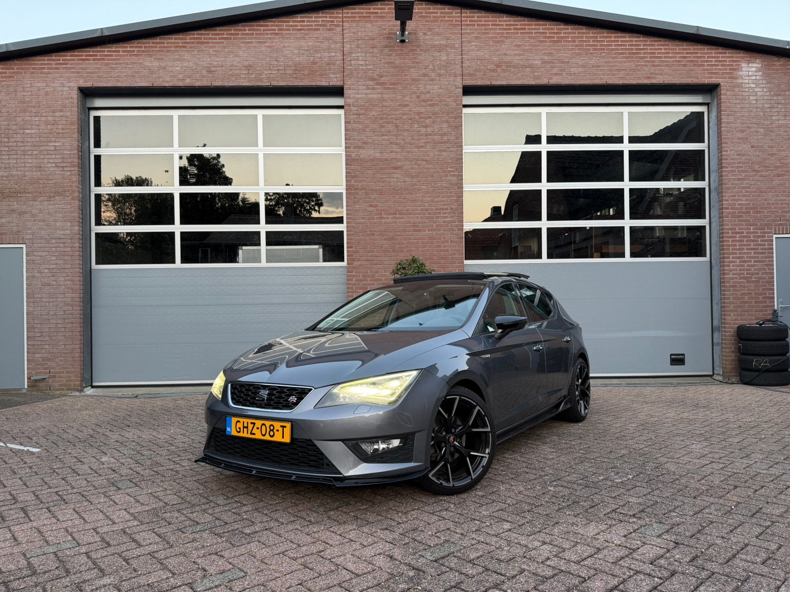 Seat Leon fr | 1.4 | TSI | 2016 | Grijs | Pano | 2e eigenaar, Auto's, Seat, Voorwielaandrijving, 125 pk, 4 cilinders, 1133 kg