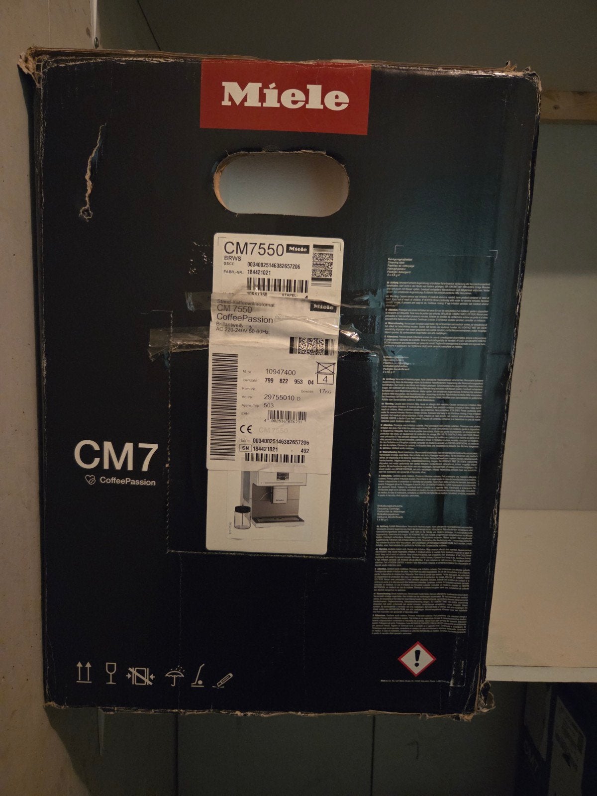 Miele CM7550 CoffeePassion Koffiemachine - Nieuw in doos, Witgoed en Apparatuur, 10 kopjes of meer, Koffiemachine, Nieuw, Koffiebonen