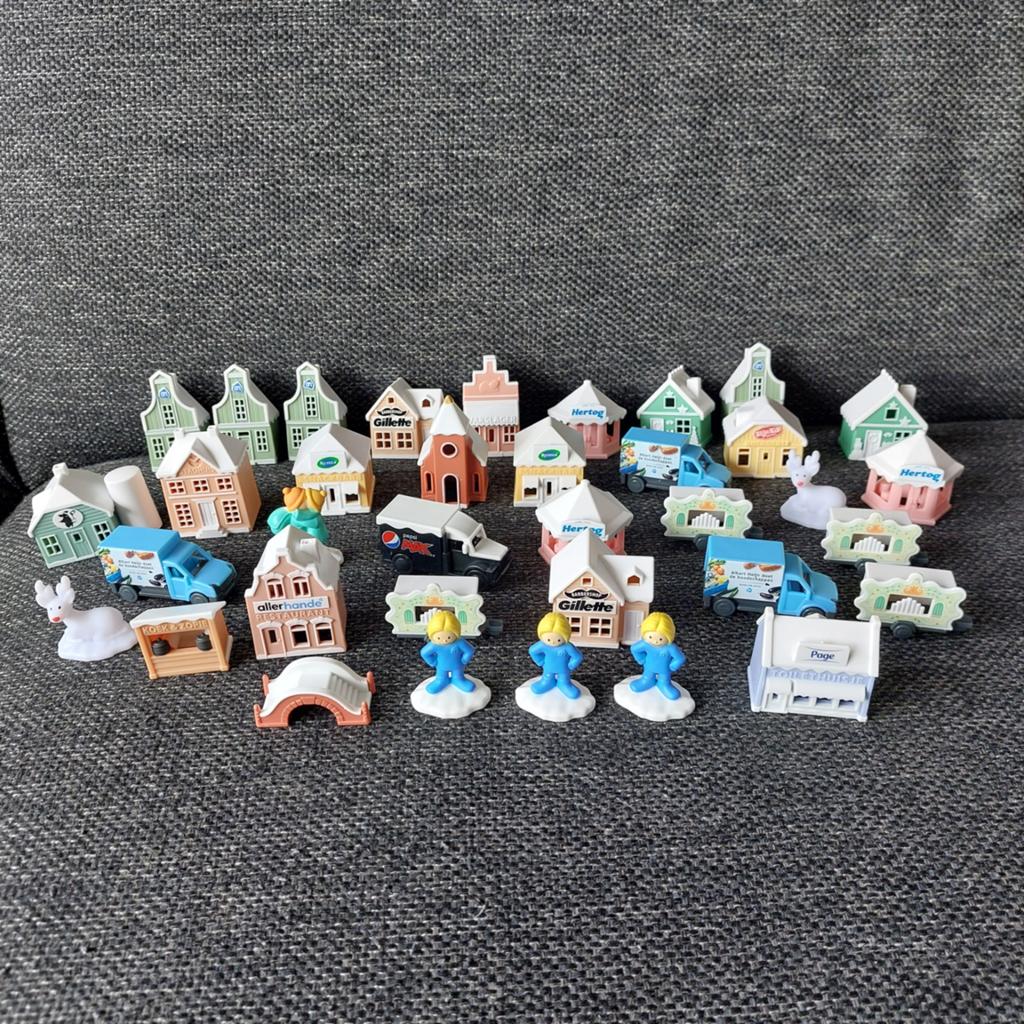 Verzameling miniatuur huisjes en figuurtjes, Ophalen of Verzenden, Gebruikt