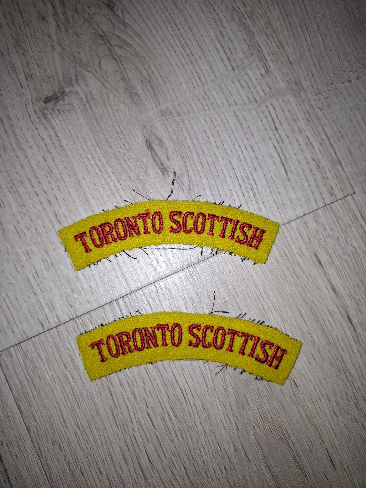 Toronto Scottish schouder titles, Ophalen of Verzenden, Landmacht, Engeland, Embleem of Badge
