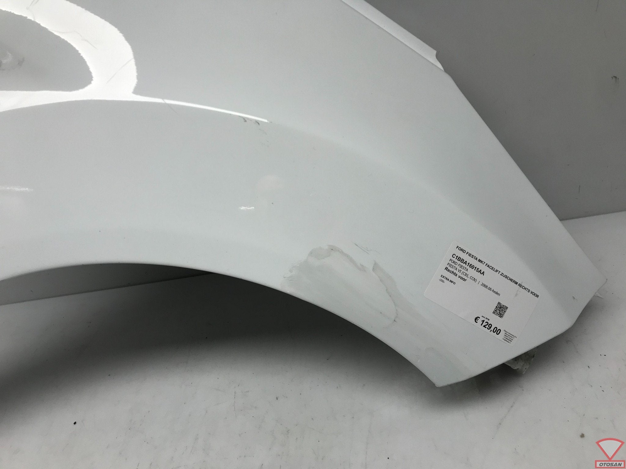 Ford Fiesta MK7 Facelift Zijscherm Rechts Voor Origineel!, Gebruikt, Info@ford.com, Ophalen of Verzenden, Ford